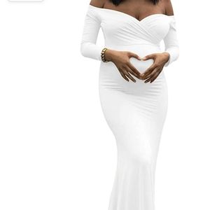 Elegantly Fitted Off-White Maternity Gown Long Sleeve Slim Fit Maxi